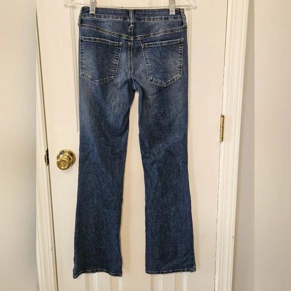 SO Womens Boot Cut Jeans Medium Blue Size 3/26 - Picture 3 of 4